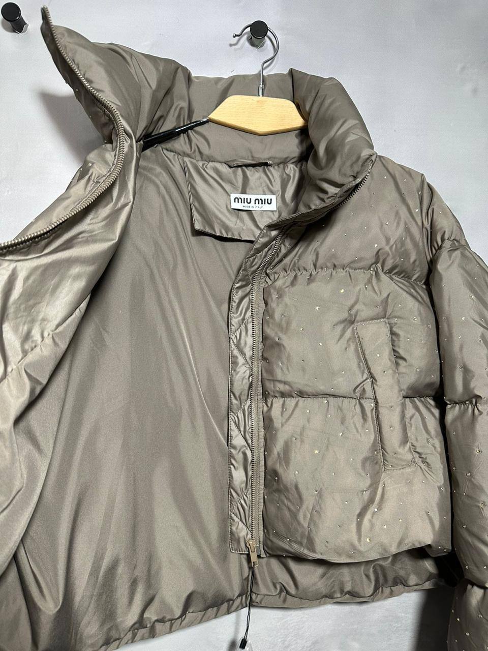 Пуховик премиальный Miu Miu BP-44784 Пуховик премиальный Miu Miu BP-44784