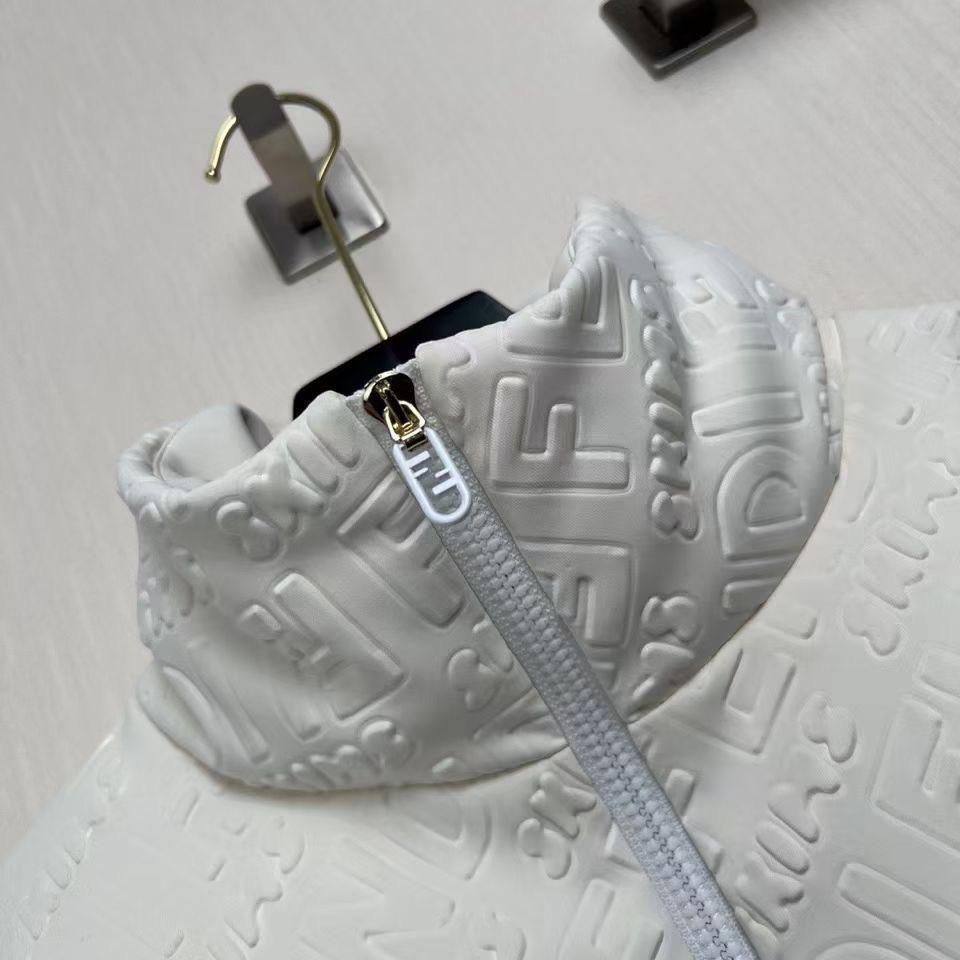 Пуховик премиум Fendi BP-20068 Пуховик премиум Fendi BP-20068