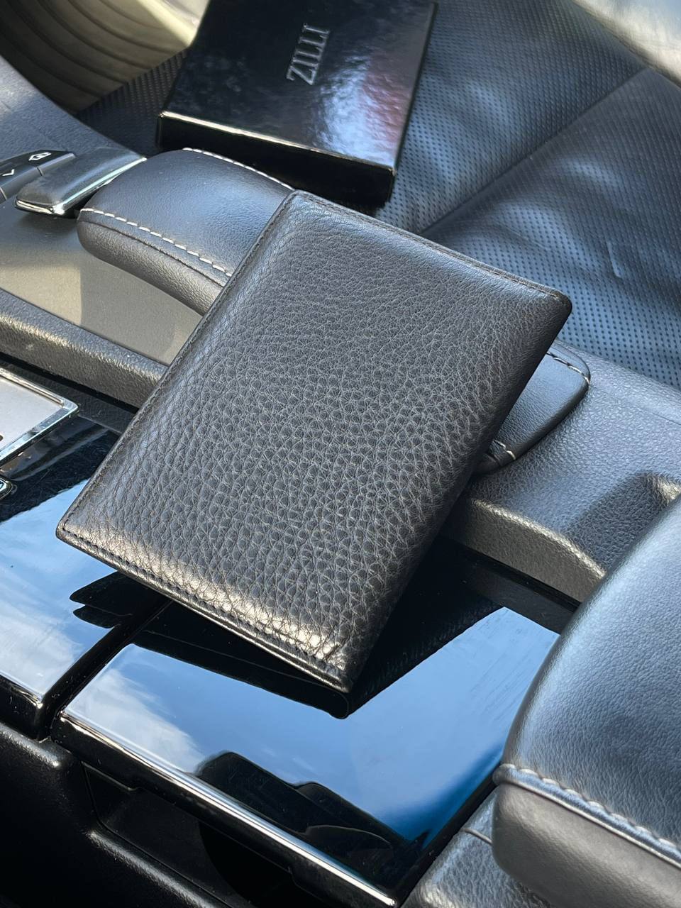 Обложка для паспорта Zilli в черном цвете BP-21606 Обложка для паспорта Zilli в черном цвете BP-21606