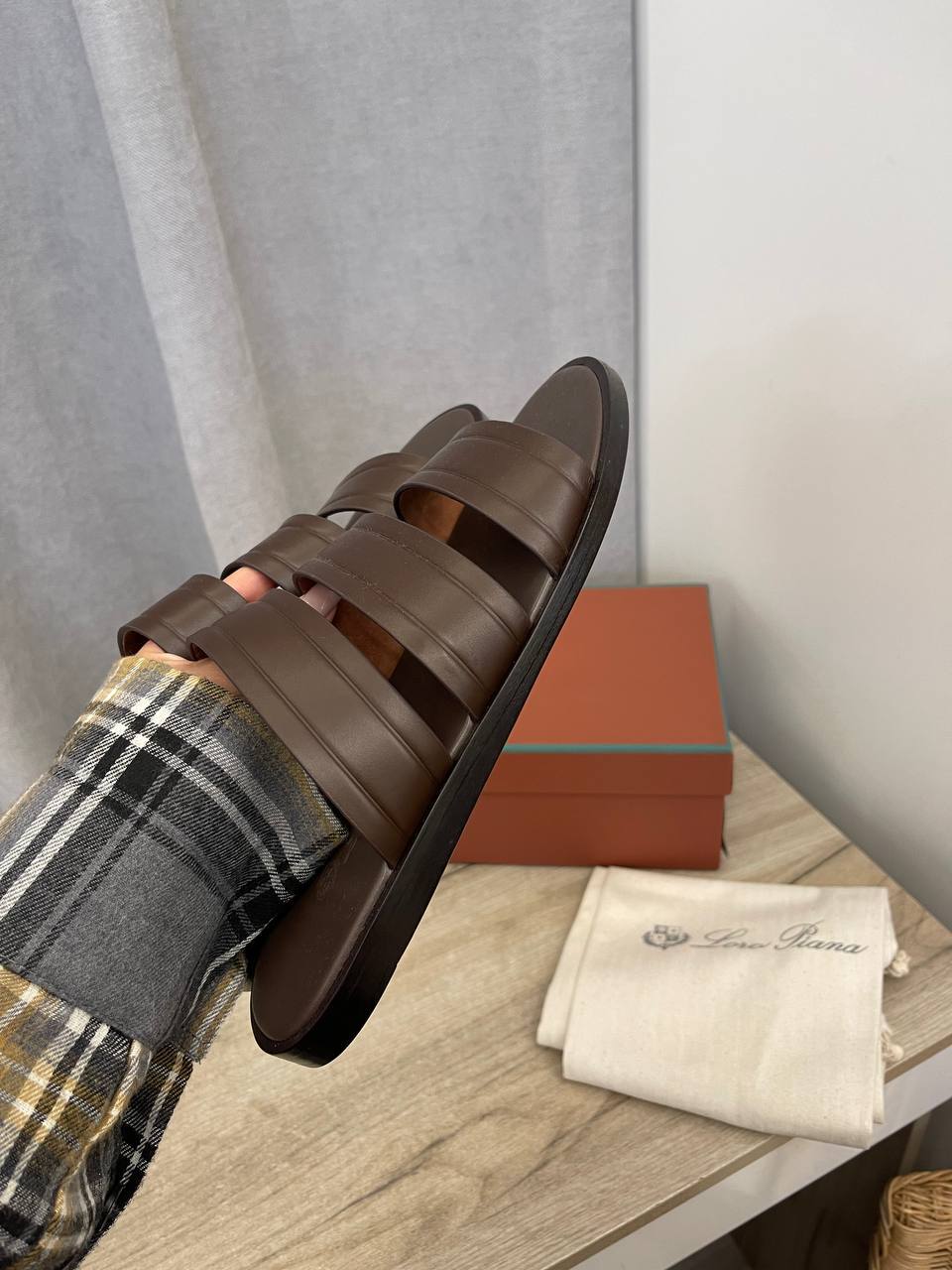 Премиальные шлепанцы Loro Piana BP-51312 Премиальные шлепанцы Loro Piana BP-51312