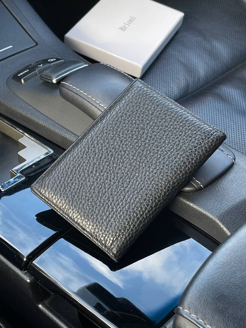 Черная обложка для паспорта с логотипом Brioni BP-21603 Черная обложка для паспорта с логотипом Brioni BP-21603