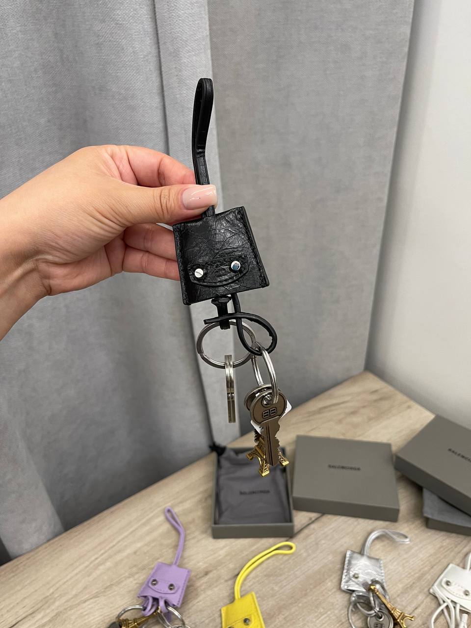 Коллекционный брелок Balenciaga BP-51926 Коллекционный брелок Balenciaga BP-51926