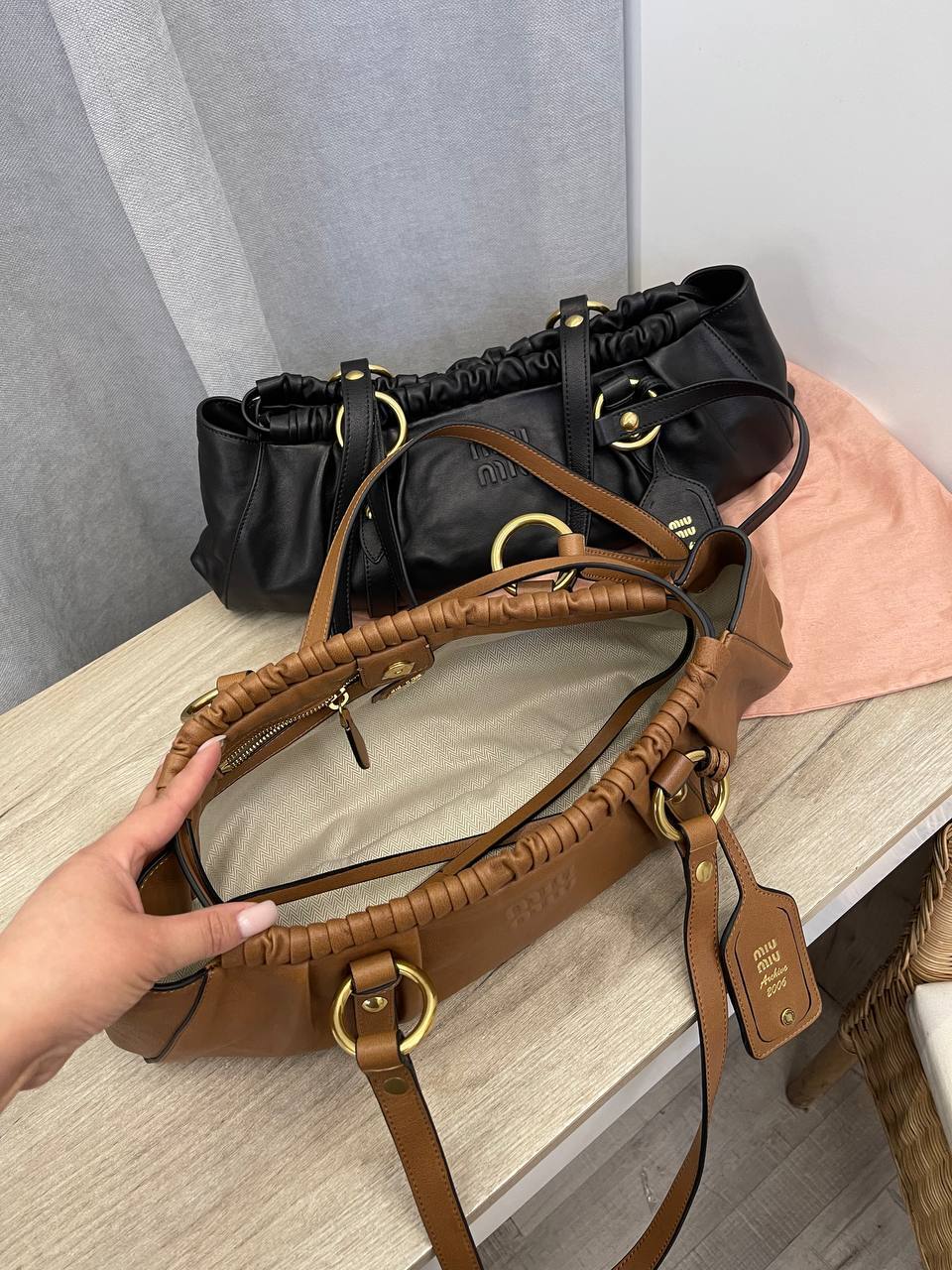 Элегантная женская сумка Miu Miu BP-51382 Элегантная женская сумка Miu Miu BP-51382