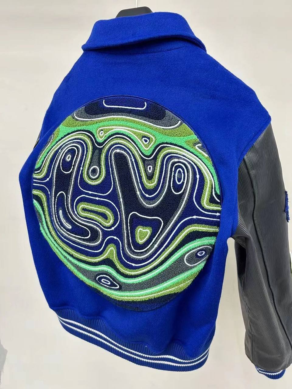 Бомбер Louis Vuitton стильный BP-40982 Бомбер Louis Vuitton стильный BP-40982