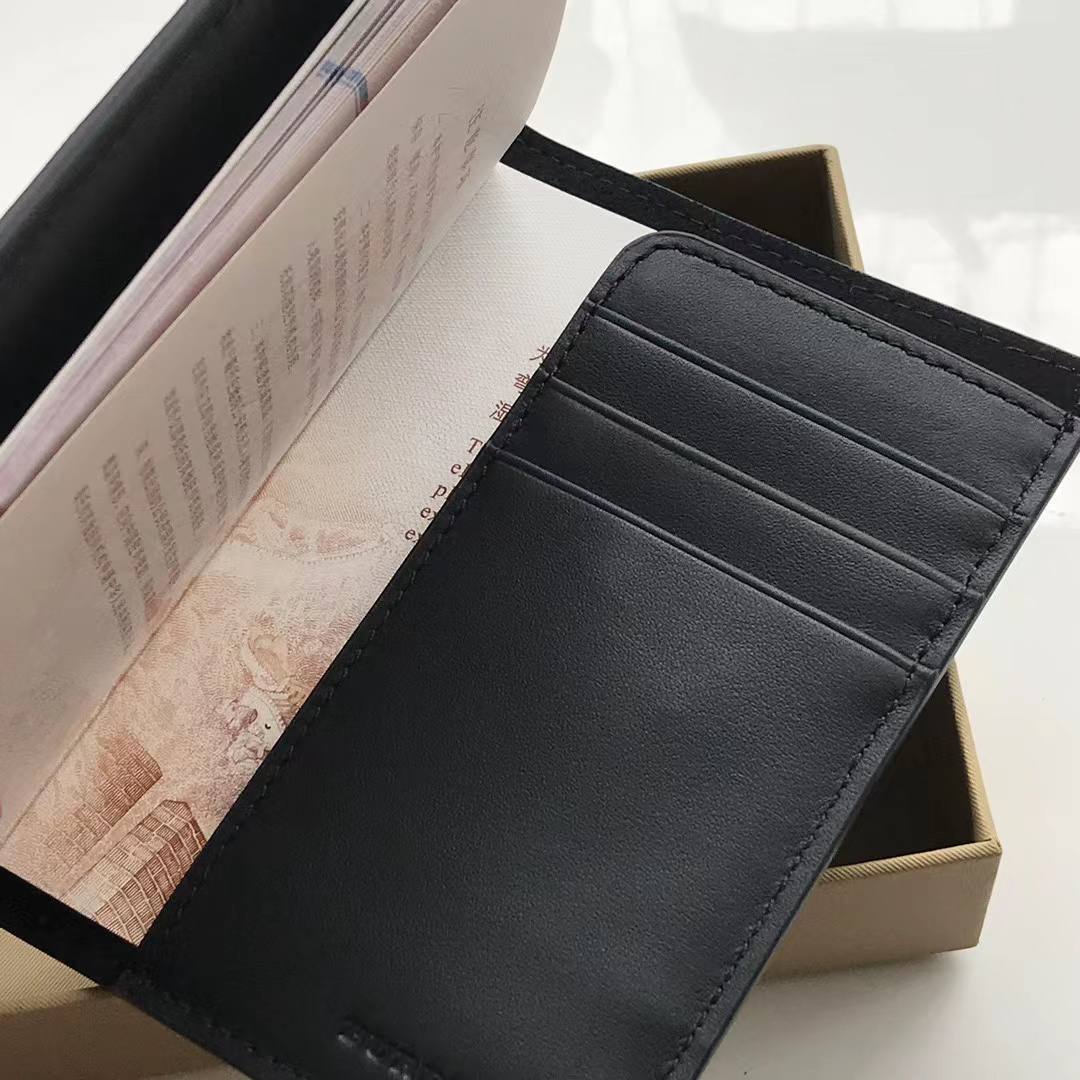 Обложка на паспорт Burberry черная BP-37285 Обложка на паспорт Burberry черная BP-37285