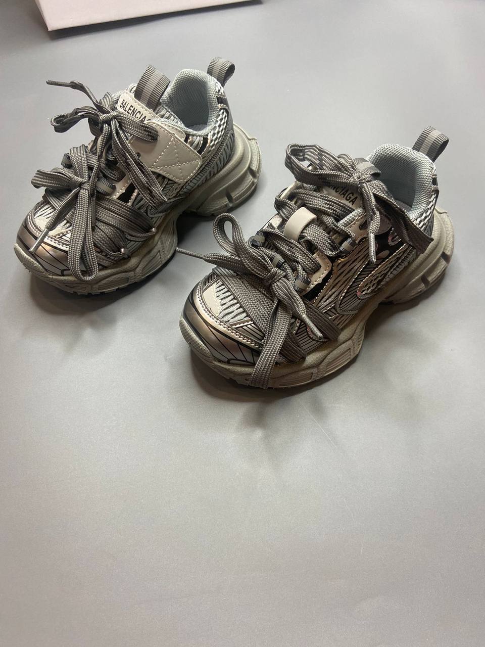 Balenciaga кроссовки стильные BP-49579 Balenciaga кроссовки стильные BP-49579