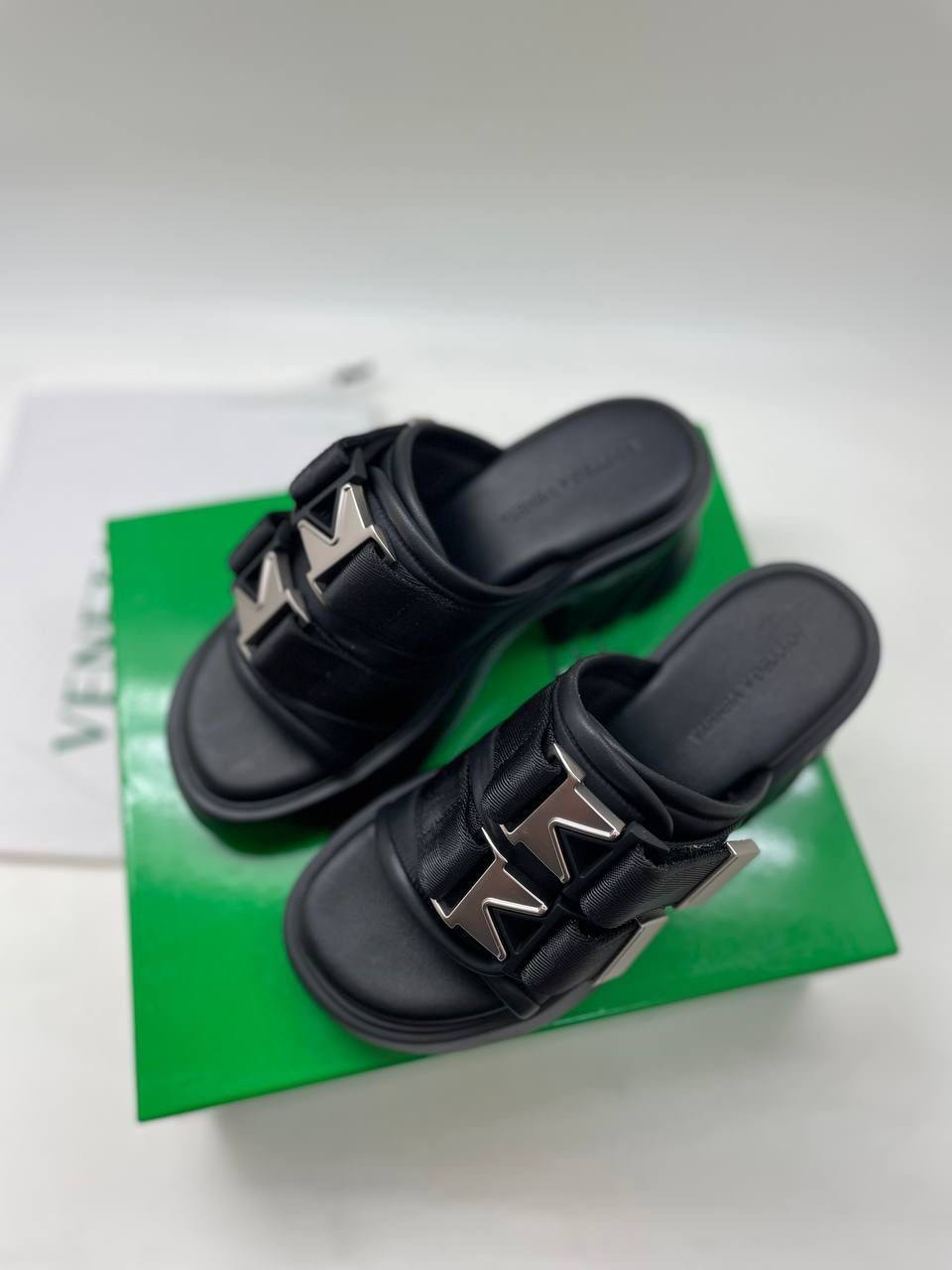 Сандалии трендовые Bottega Veneta BP-16999 Сандалии трендовые Bottega Veneta BP-16999