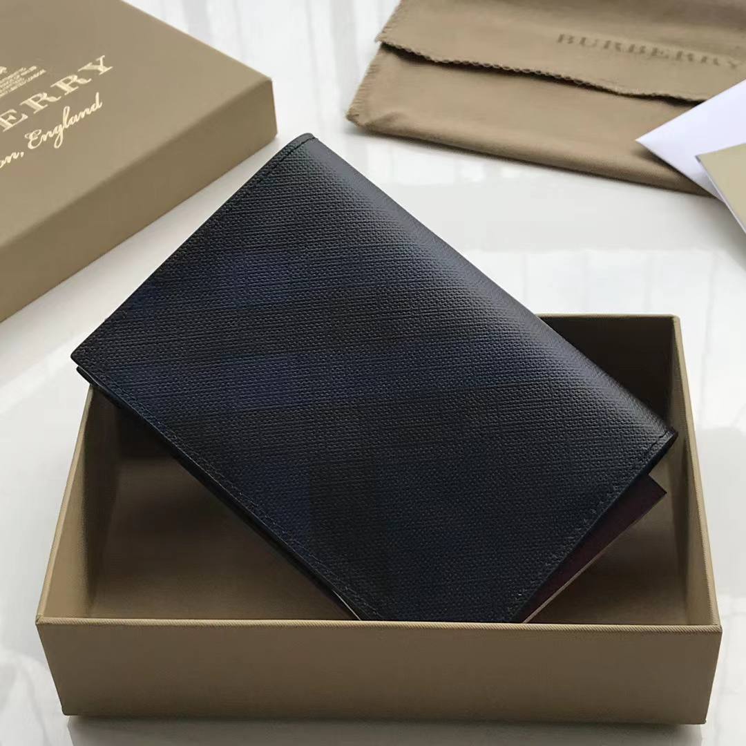 Обложка на паспорт Burberry черная BP-37285 Обложка на паспорт Burberry черная BP-37285