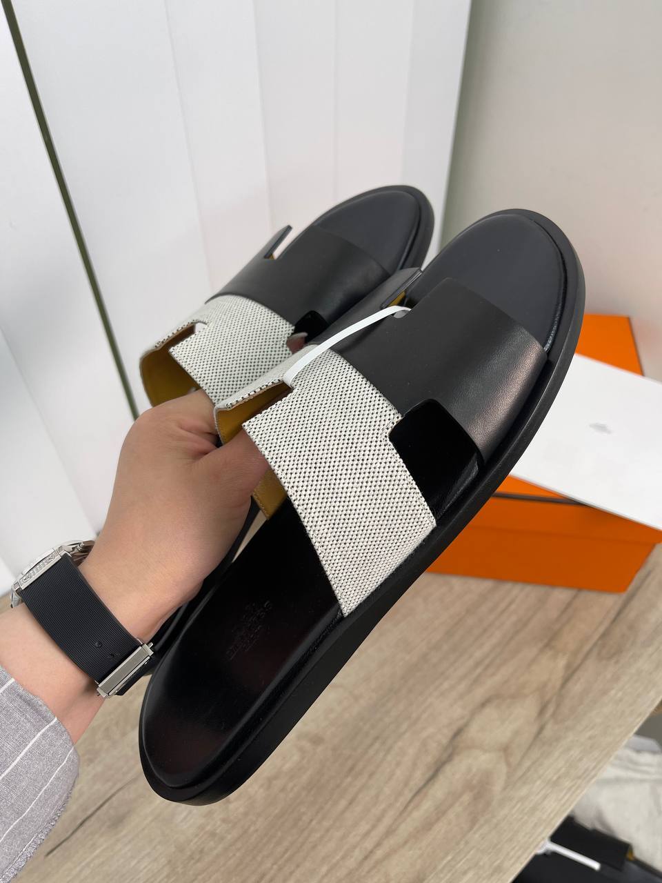 Лимитированные шлёпанцы Hermes BP-13899 Лимитированные шлёпанцы Hermes BP-13899