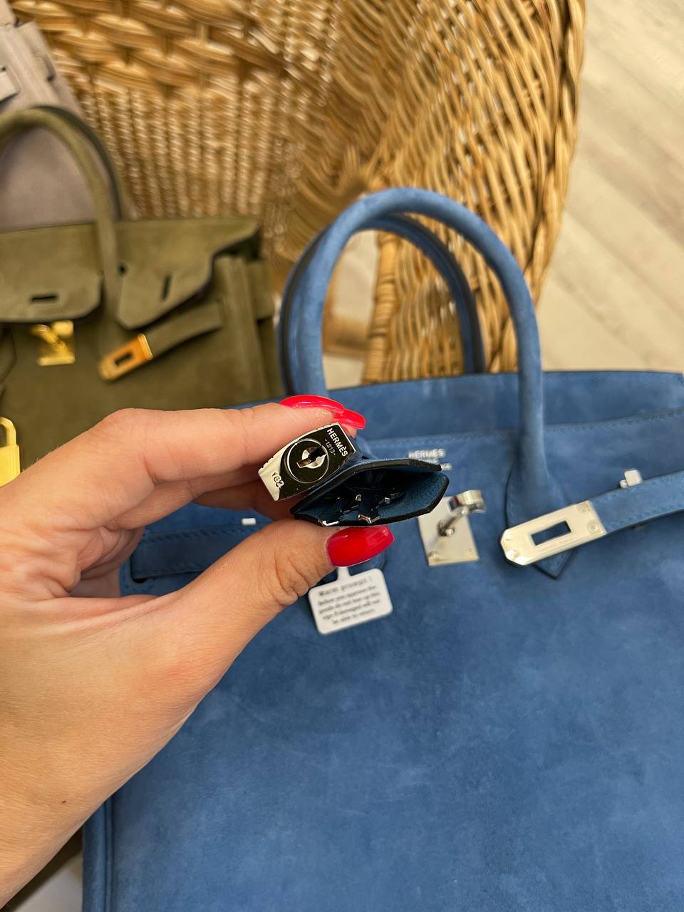 Трендовая женская сумка Birkin 25 PHW, Hermes BP-52490 Трендовая женская сумка Birkin 25 PHW, Hermes BP-52490