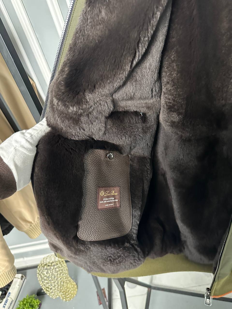 Бомбер с мехом для стиля Loro Piana BP-42308 Бомбер с мехом для стиля Loro Piana BP-42308