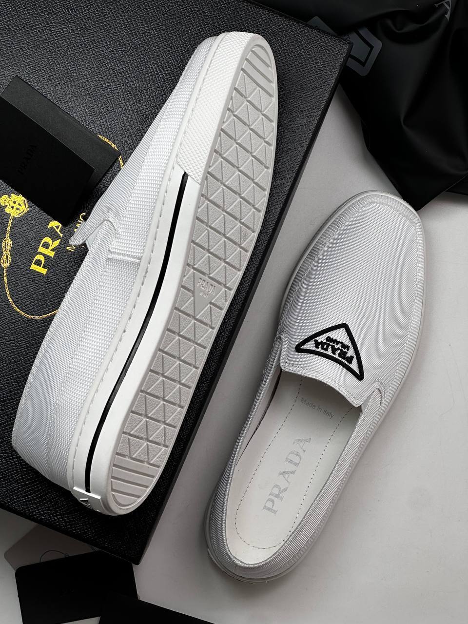 Классические слипоны Prada BP-34460 Классические слипоны Prada BP-34460