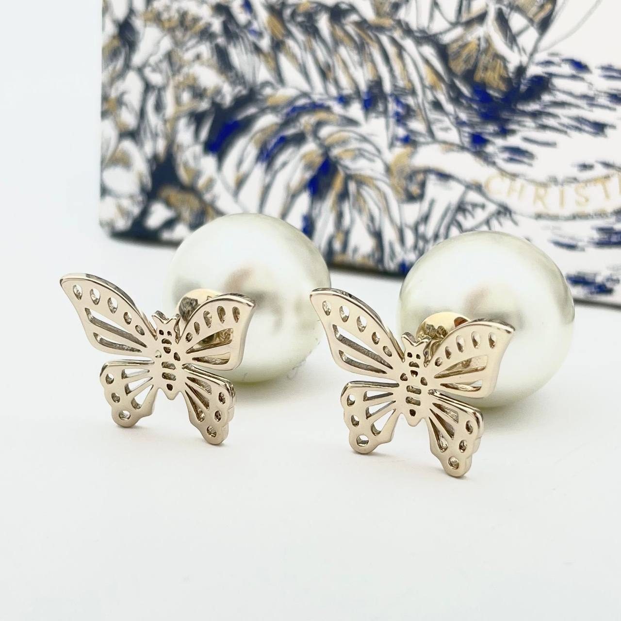 Дизайнерские серьги Christian Dior BP-52118 Дизайнерские серьги Christian Dior BP-52118