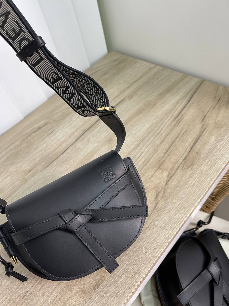 Элитная сумка 19*13 см Loewe BP-22597 Элитная сумка 19*13 см Loewe BP-22597