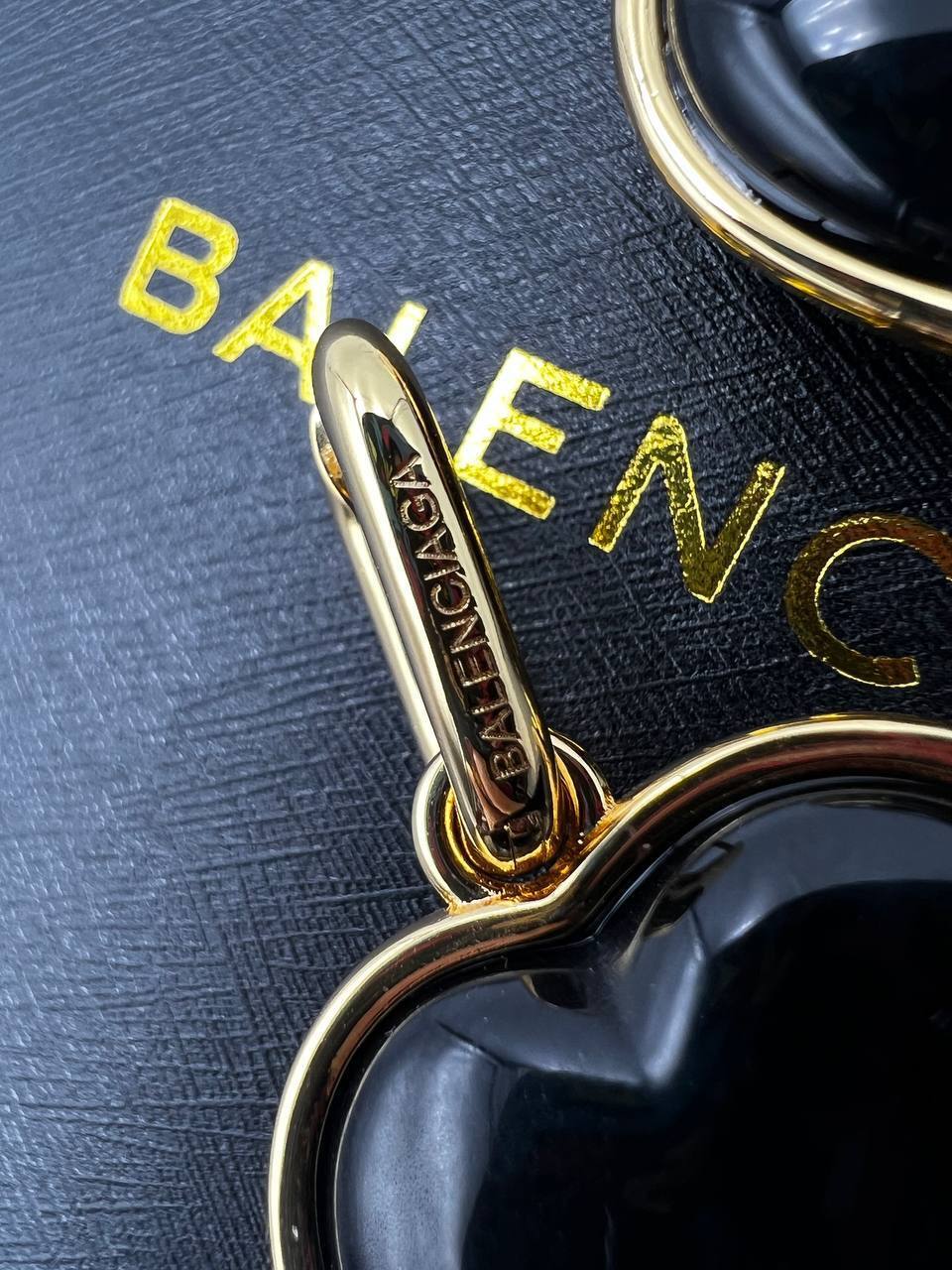 Трендовые серьги Balenciaga BP-48085 Трендовые серьги Balenciaga BP-48085