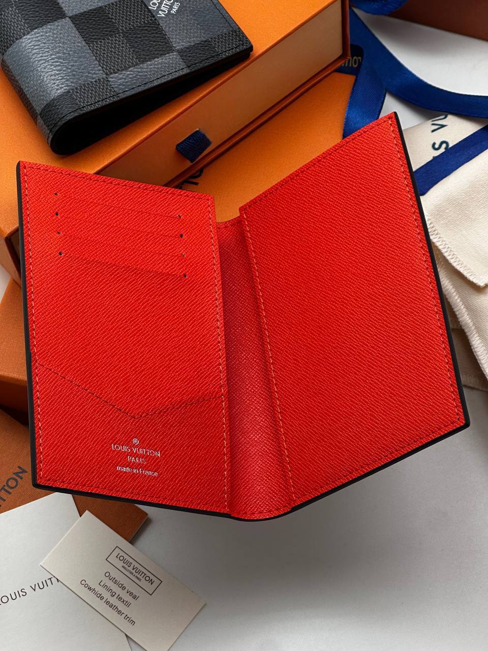 Многоцветная обложка для паспорта Louis Vuitton BP-32246 Многоцветная обложка для паспорта Louis Vuitton BP-32246