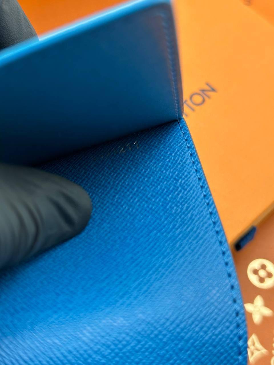 Премиум обложка на паспорт Louis Vuitton коричнево-голубая BP-45435 Премиум обложка на паспорт Louis Vuitton коричнево-голубая BP-45435