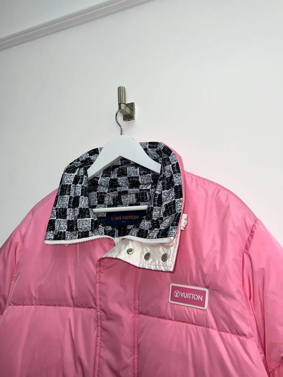 Коллекционный пуховик Louis Vuitton BP-21448 Коллекционный пуховик Louis Vuitton BP-21448