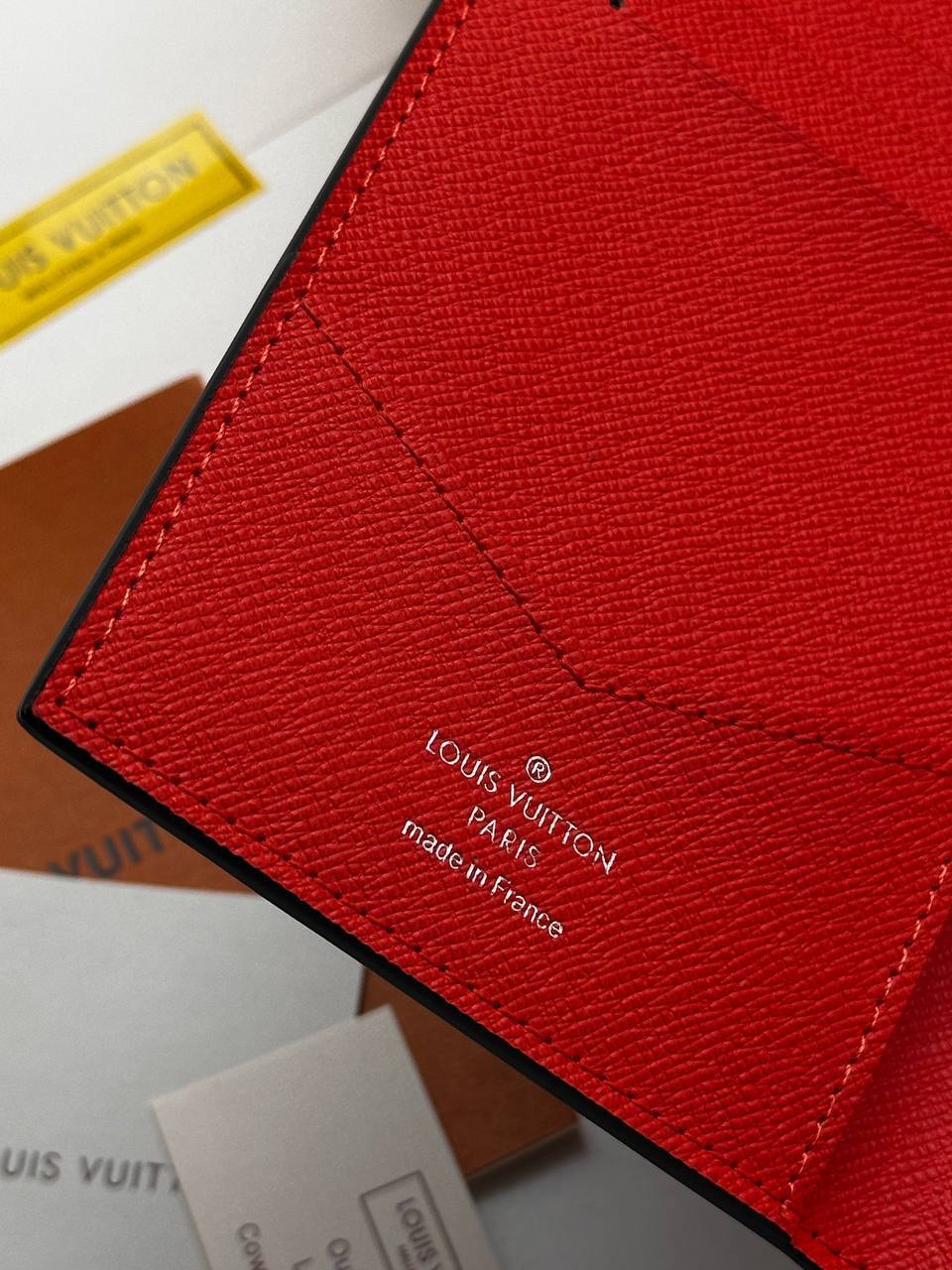 Многоцветная обложка для паспорта Louis Vuitton BP-32246 Многоцветная обложка для паспорта Louis Vuitton BP-32246