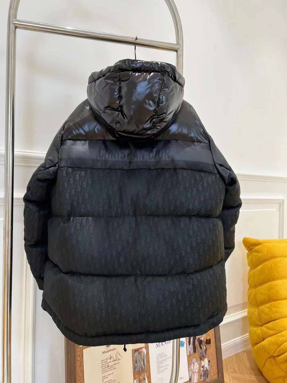 Пуховик Christian Dior BP-26644 премиум Пуховик Christian Dior BP-26644 премиум