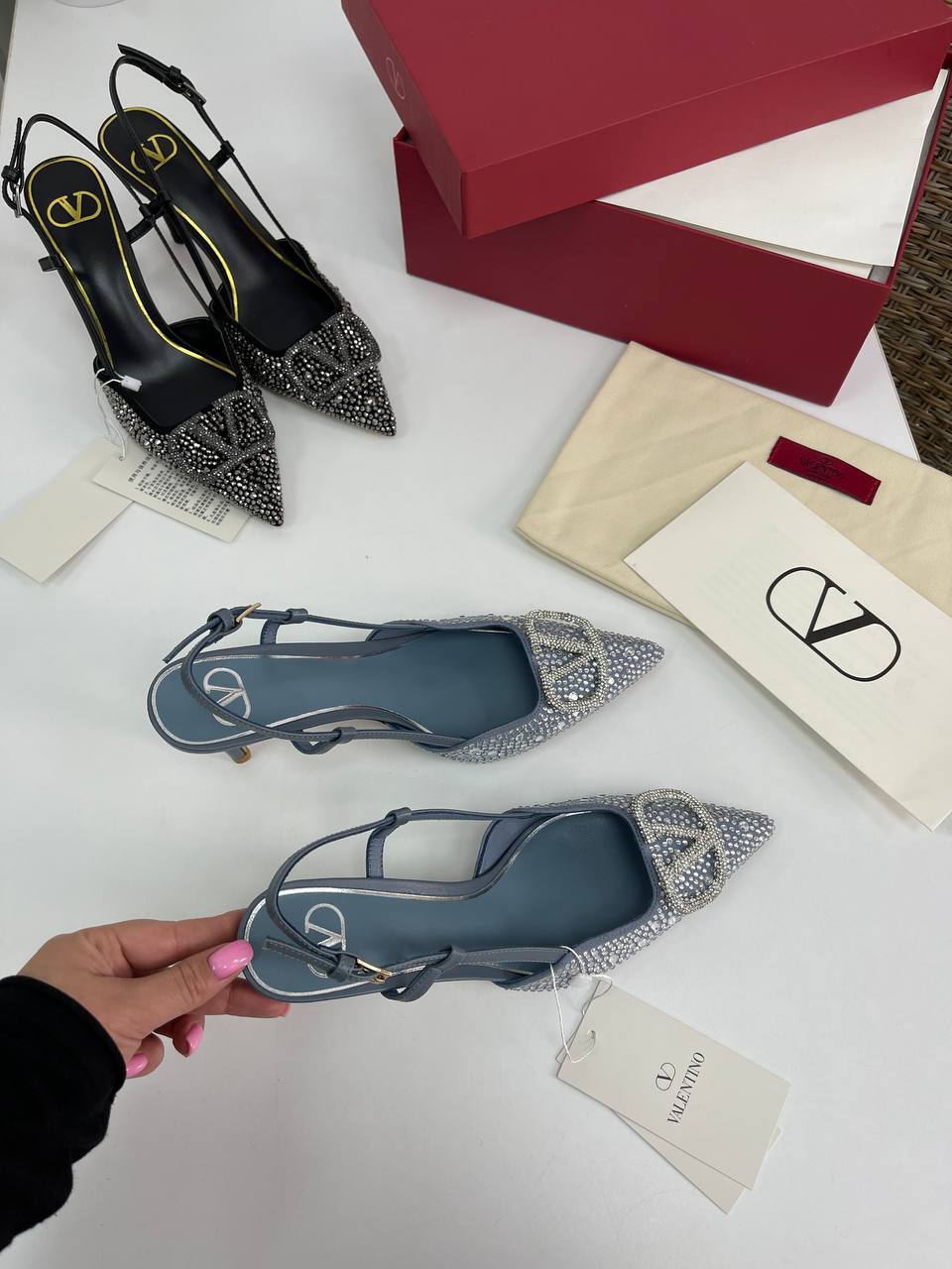 Дизайнерские босоножки Valentino BP-29137 Дизайнерские босоножки Valentino BP-29137