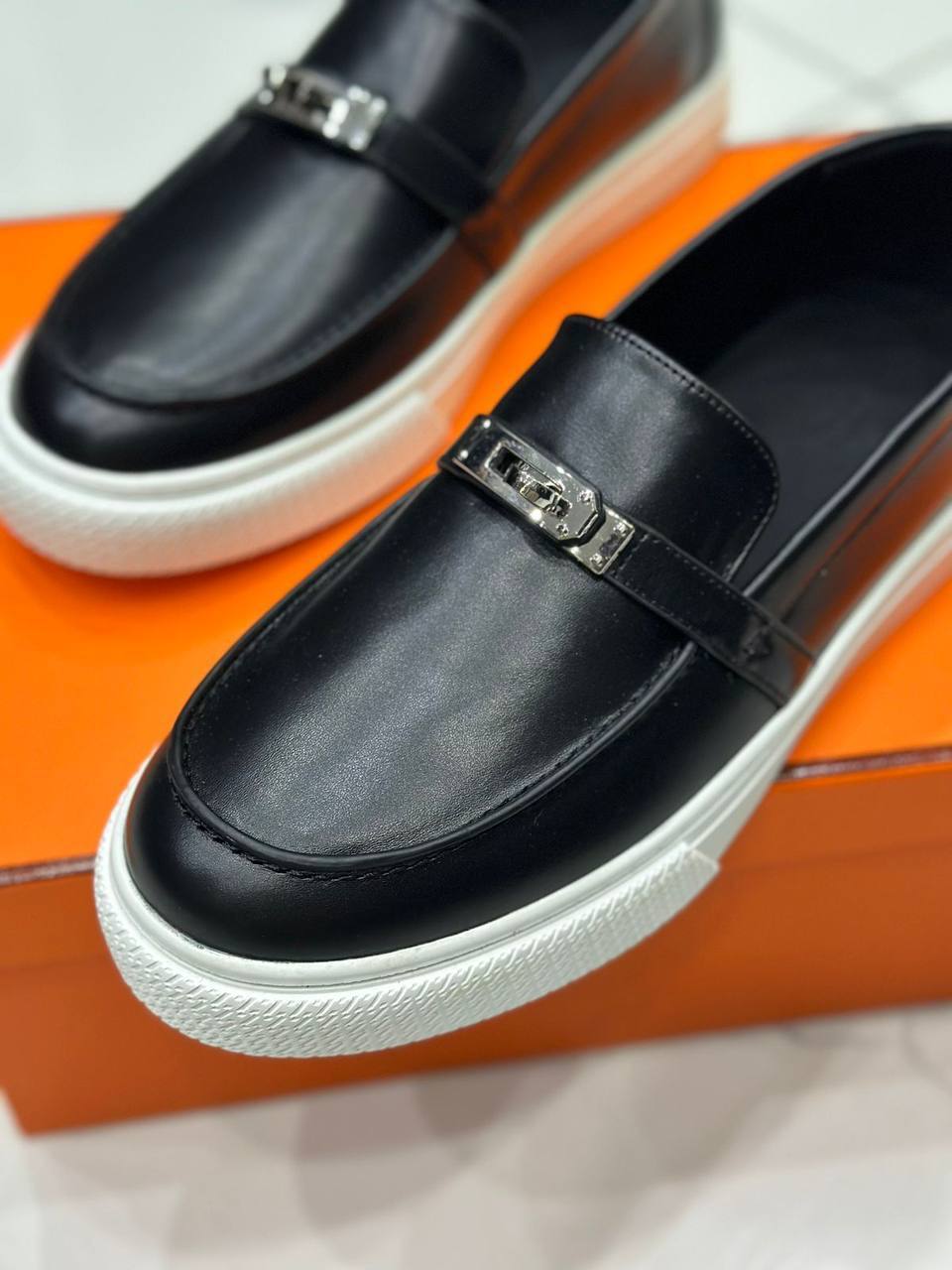 Лимитированные слипоны Hermes BP-36693 Лимитированные слипоны Hermes BP-36693