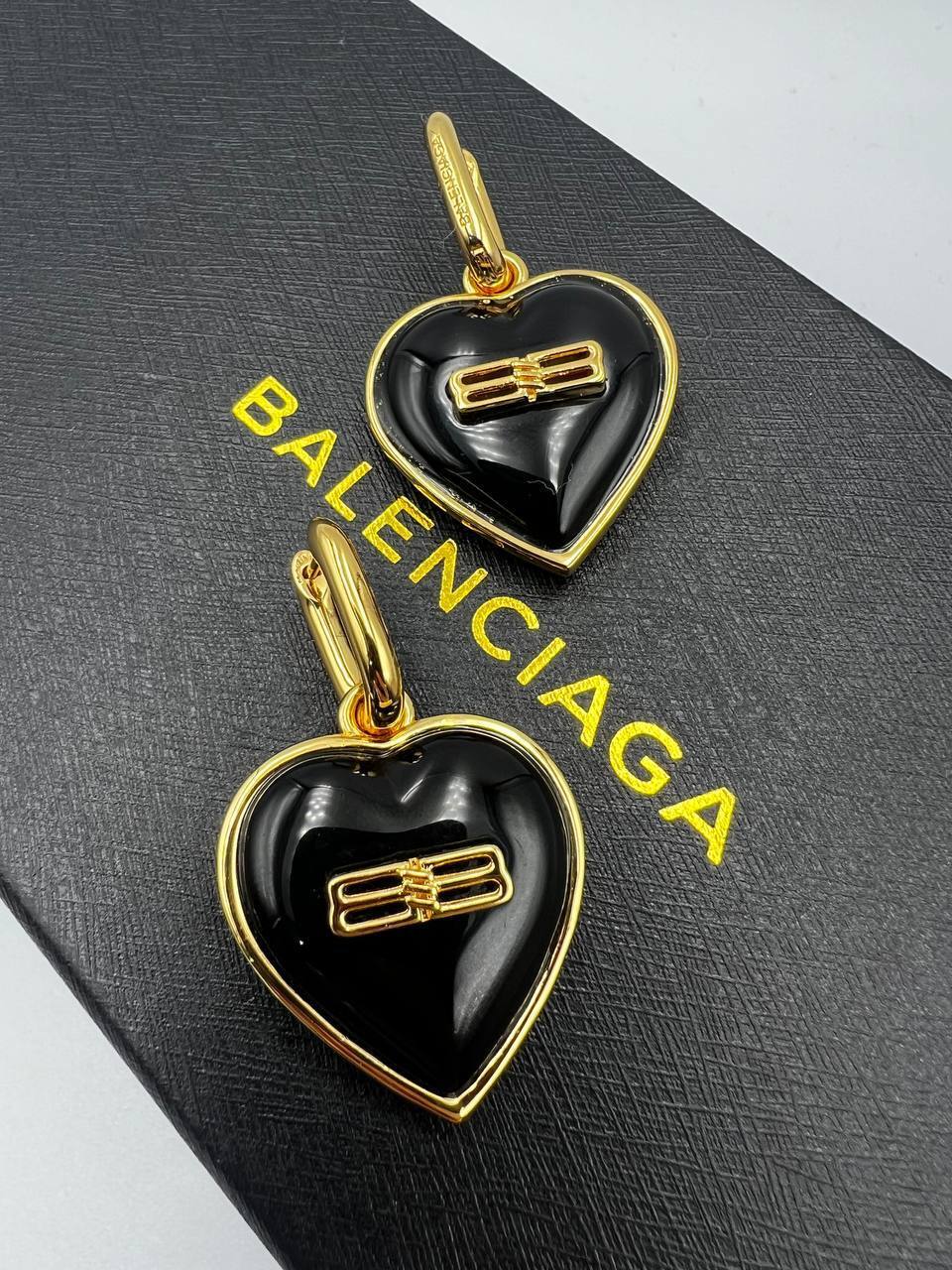 Трендовые серьги Balenciaga BP-48085 Трендовые серьги Balenciaga BP-48085