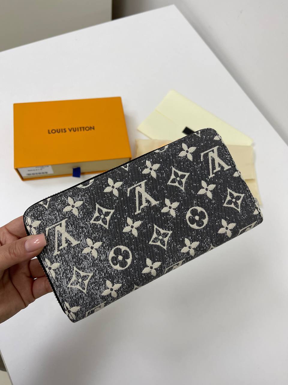 Коллекционный кошелек Louis Vuitton BP-26858 Коллекционный кошелек Louis Vuitton BP-26858