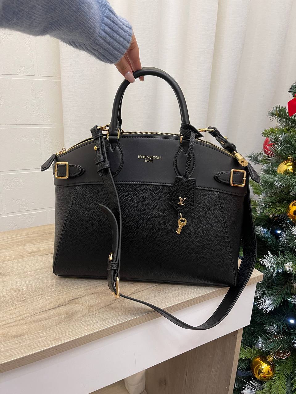 Коллекционная женская сумка Louis Vuitton BP-43864 Коллекционная женская сумка Louis Vuitton BP-43864