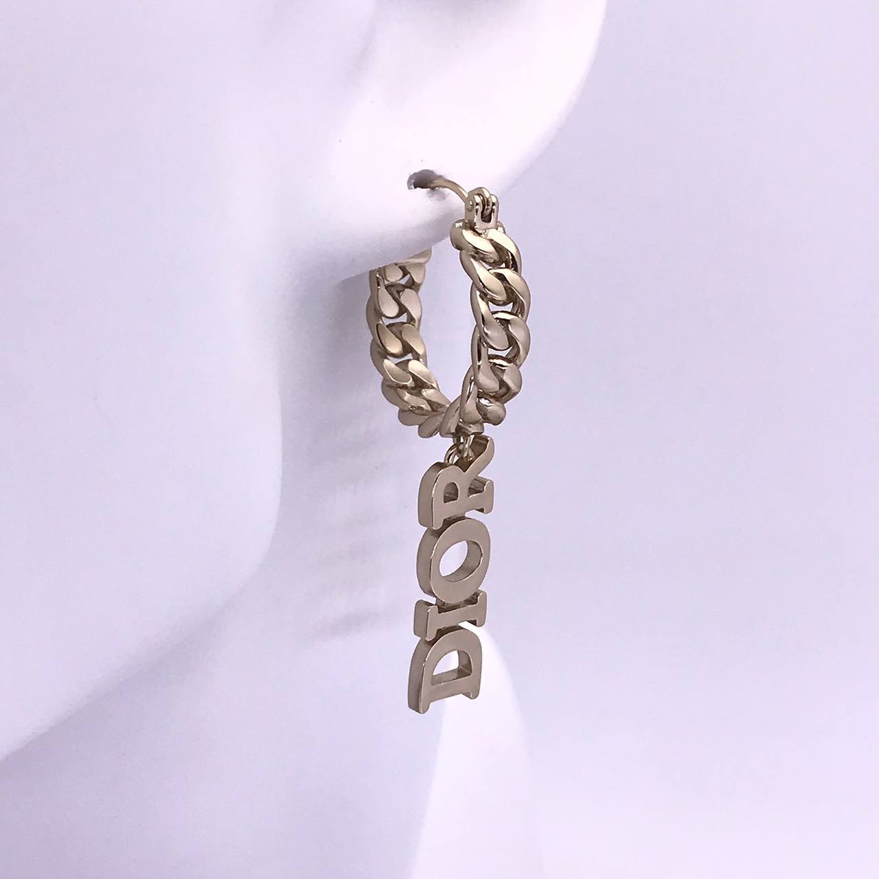 Дизайнерские серьги Christian Dior BP-26593 Дизайнерские серьги Christian Dior BP-26593