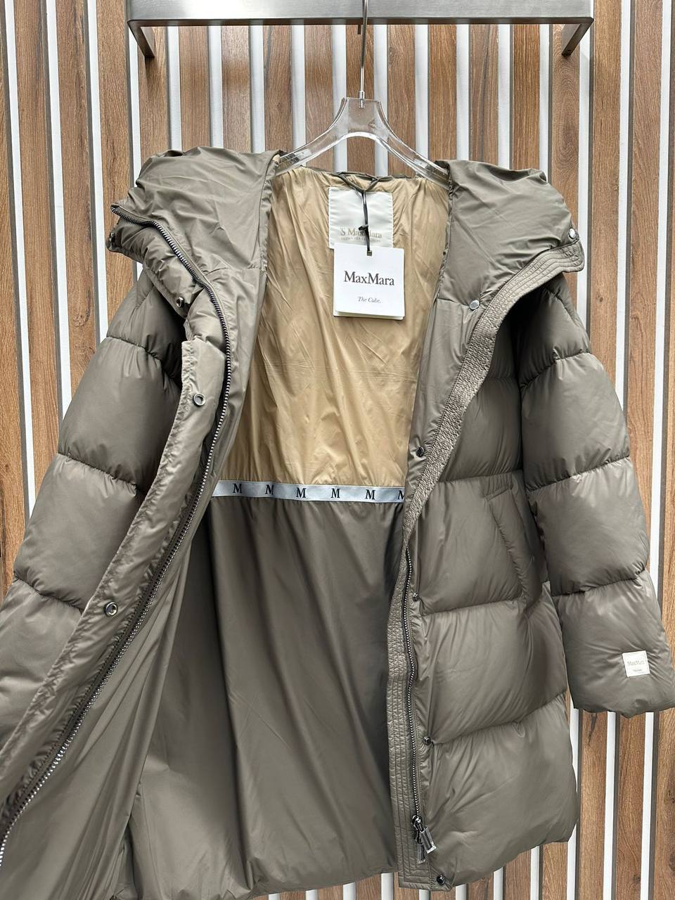 Пуховик Max Mara BP-43822 трендовый Пуховик Max Mara BP-43822 трендовый