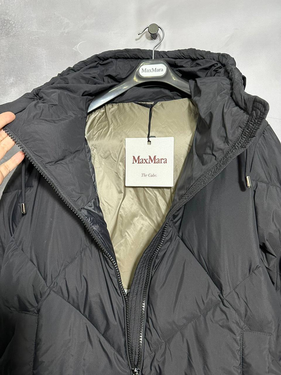 Пуховик Max Mara BP-43349 эксклюзив Пуховик Max Mara BP-43349 эксклюзив