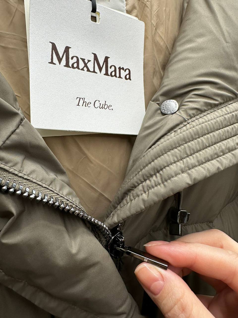 Пуховик Max Mara BP-43822 трендовый Пуховик Max Mara BP-43822 трендовый