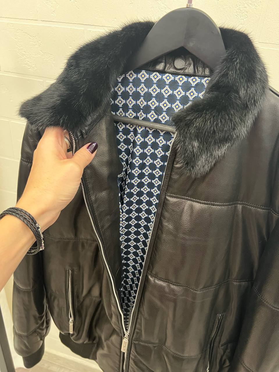 Кожаная куртка с меховой отделкой Stefano Ricci BP-43189 Кожаная куртка с меховой отделкой Stefano Ricci BP-43189