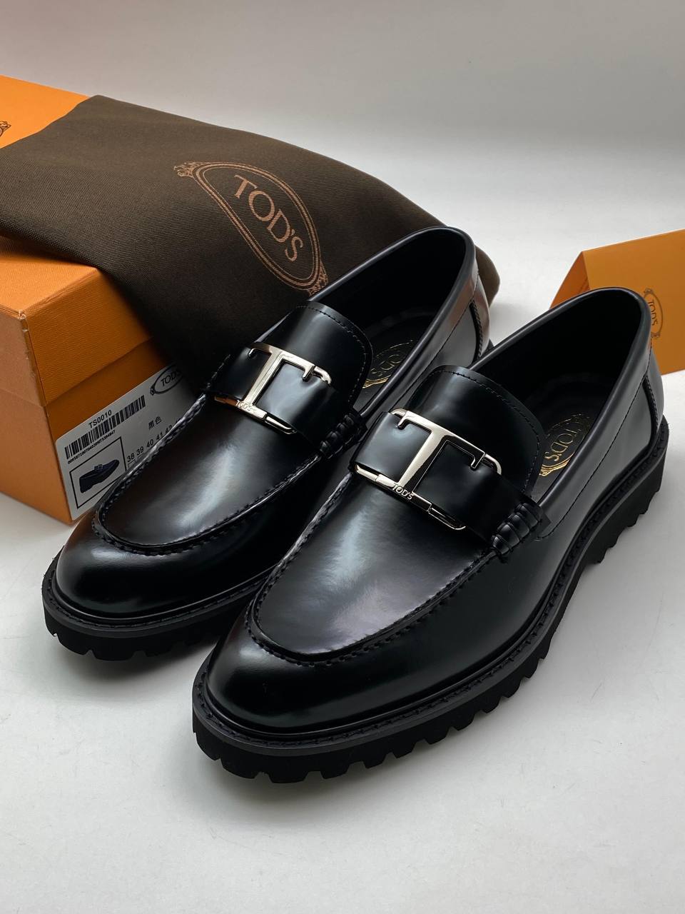 Повседневные лоферы Tods BP-42894 Повседневные лоферы Tods BP-42894