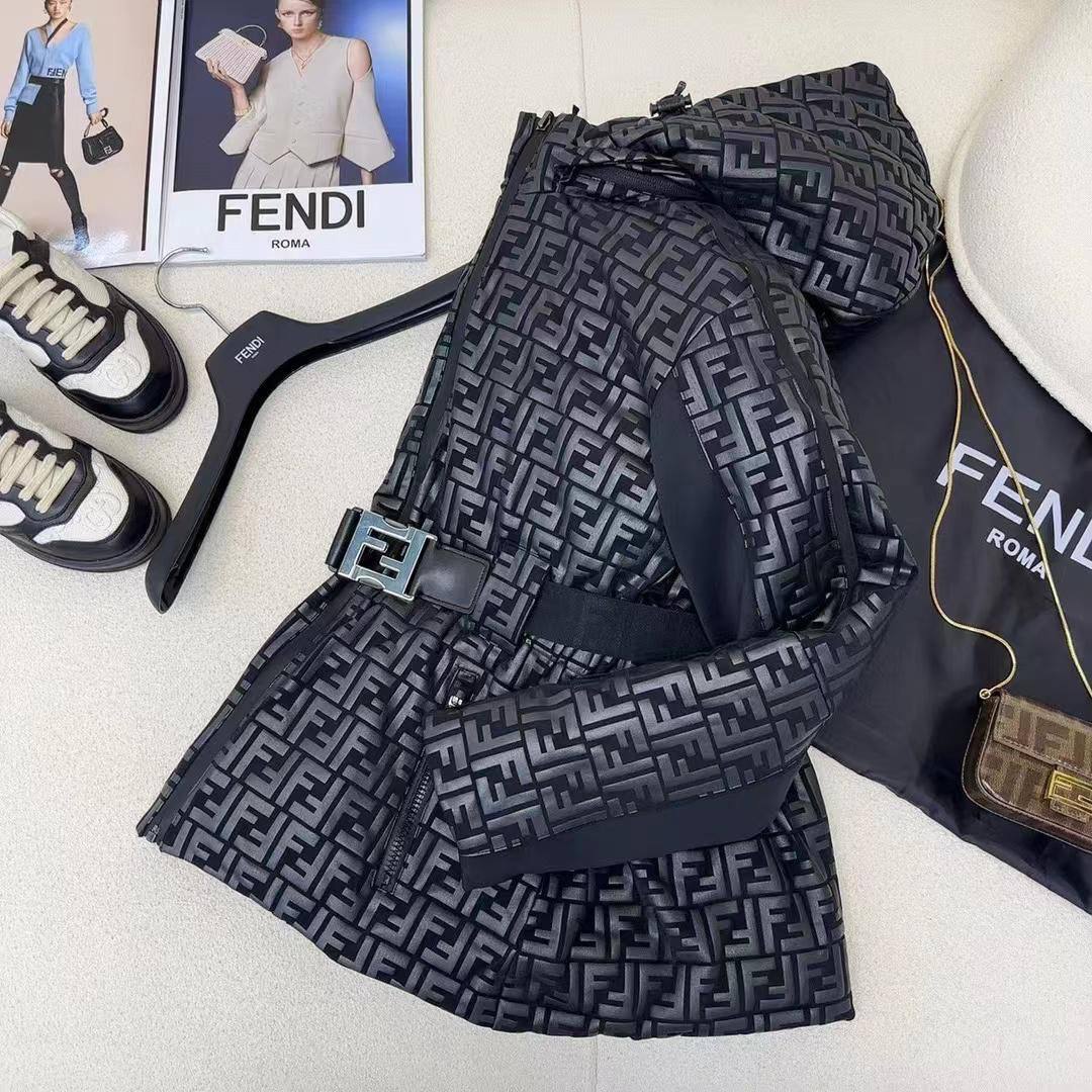 Двухсторонний пуховик Fendi BP-41388 люкс Двухсторонний пуховик Fendi BP-41388 люкс