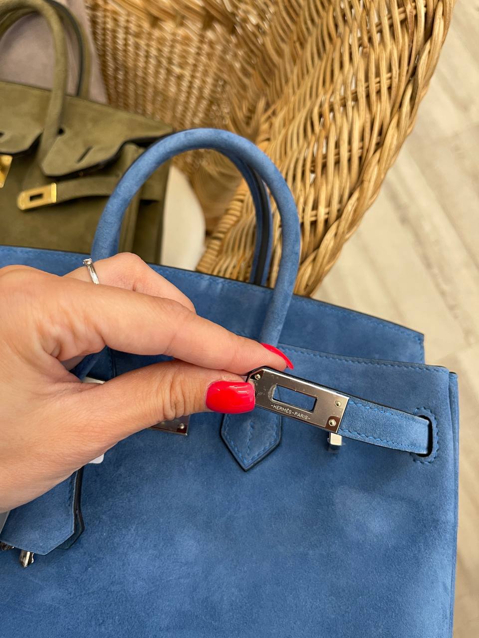 Трендовая женская сумка Birkin 25 PHW, Hermes BP-52490 Трендовая женская сумка Birkin 25 PHW, Hermes BP-52490