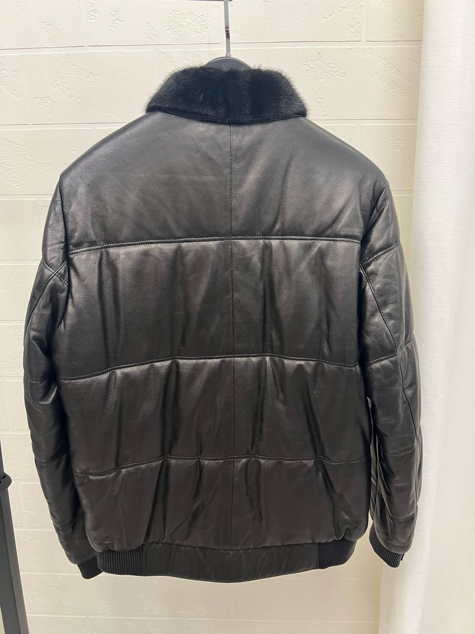 Кожаная куртка с меховой отделкой Stefano Ricci BP-43189 Кожаная куртка с меховой отделкой Stefano Ricci BP-43189