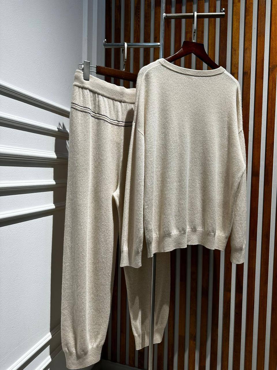 Коллекционный женский костюм BC BP-43418 Коллекционный женский костюм BC BP-43418