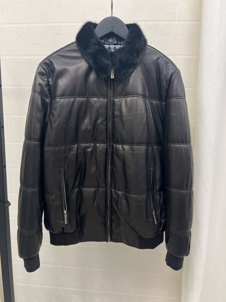 Кожаная куртка с меховой отделкой Stefano Ricci BP-43189 Кожаная куртка с меховой отделкой Stefano Ricci BP-43189