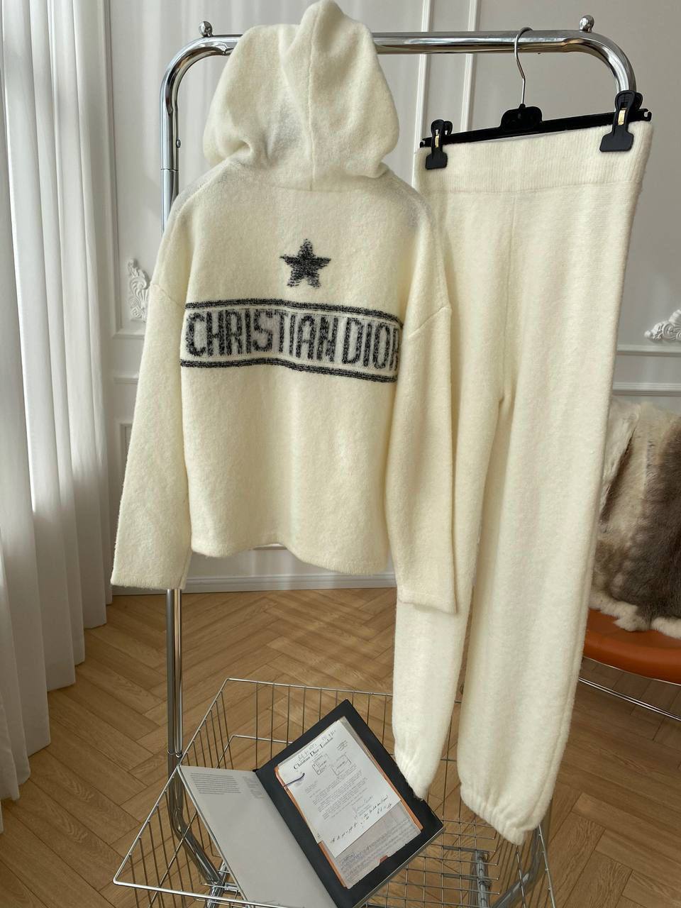 Костюм для спорта элитный Christian Dior BP-18857 Костюм для спорта элитный Christian Dior BP-18857