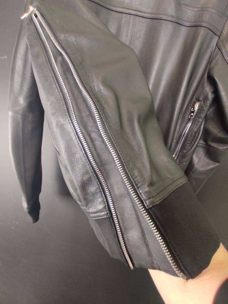 Кожаная куртка для стильного образа Christian Dior BP-38749 Кожаная куртка для стильного образа Christian Dior BP-38749