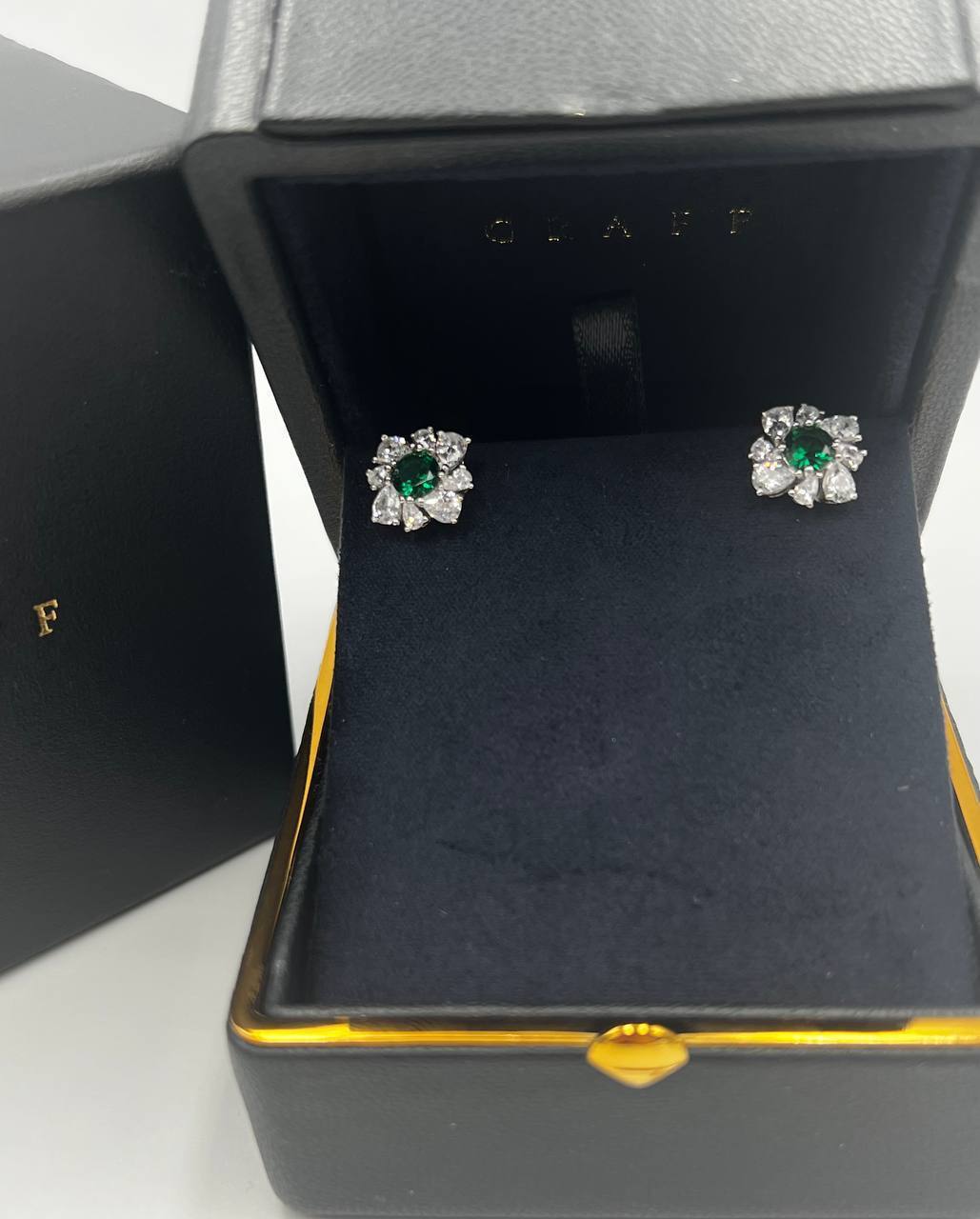 Повседневные серьги Graff BP-46388 Повседневные серьги Graff BP-46388