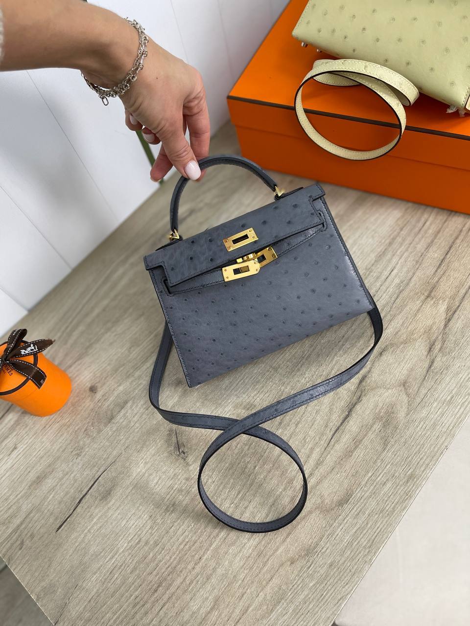 Трендовая сумка Kelly мини женская из кожи Ostrich, Hermes BP-25976 Трендовая сумка Kelly мини женская из кожи Ostrich, Hermes BP-25976