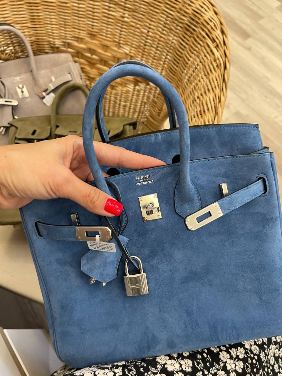 Трендовая женская сумка Birkin 25 PHW, Hermes BP-52490 Трендовая женская сумка Birkin 25 PHW, Hermes BP-52490
