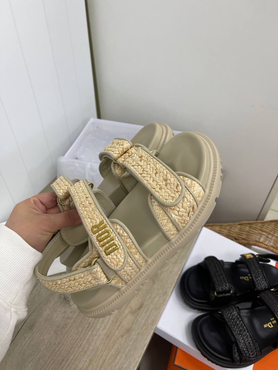 Сандалии премиум Christian Dior BP-32781 Сандалии премиум Christian Dior BP-32781