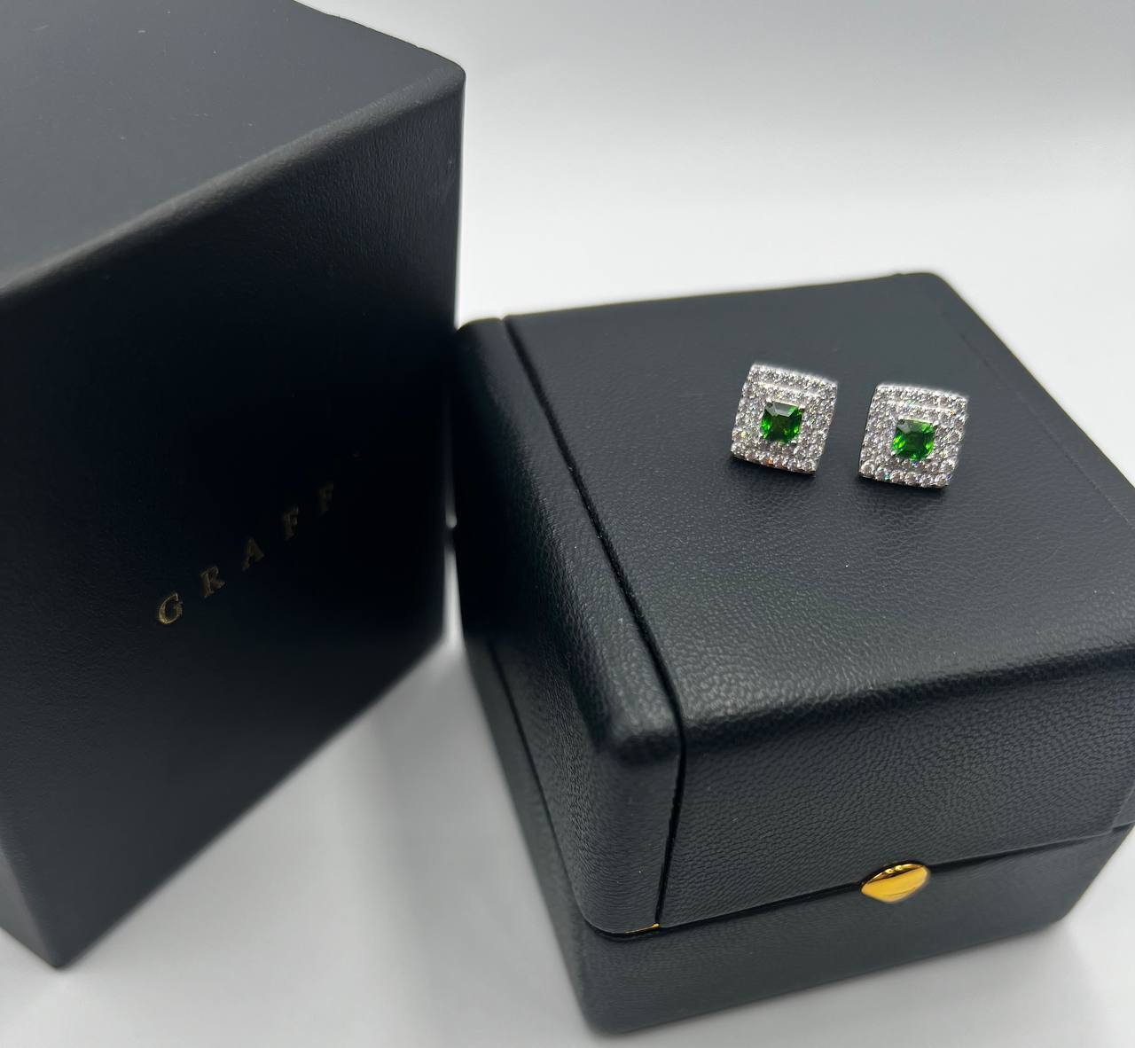 Элитные серьги Graff BP-46546 Элитные серьги Graff BP-46546