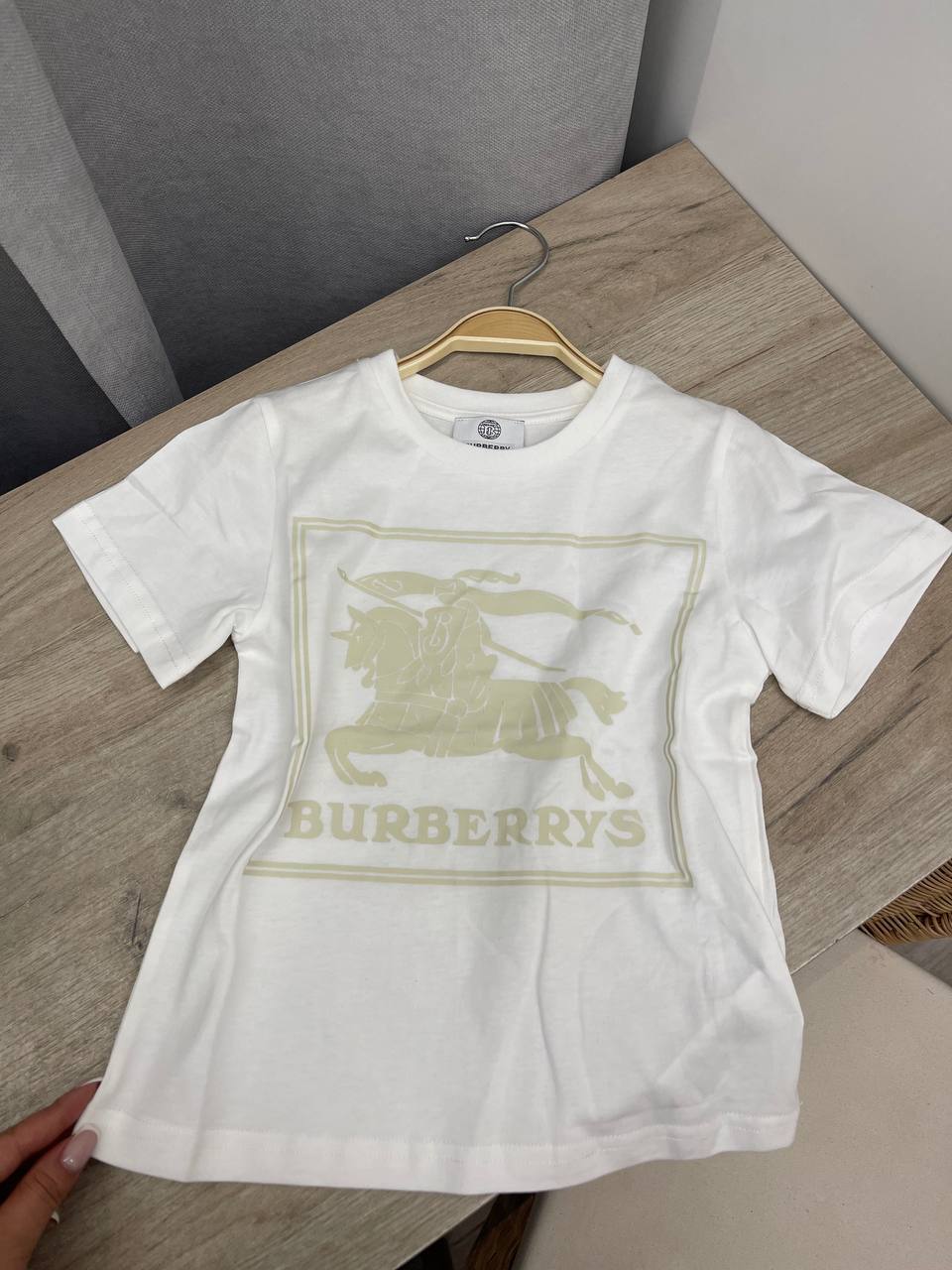 Футболка дизайнерская Burberry BP-46104 Футболка дизайнерская Burberry BP-46104