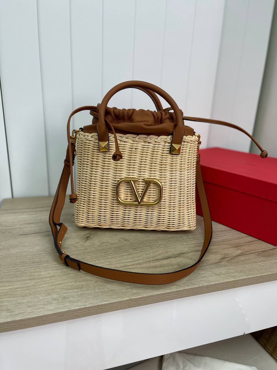 Коллекционная женская сумка песочная Valentino BP-25873 Коллекционная женская сумка песочная Valentino BP-25873