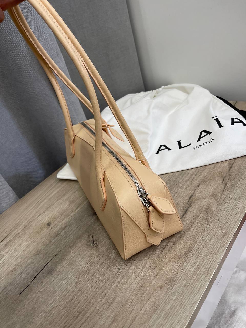 Элитная женская сумка Alaia BP-51917 Элитная женская сумка Alaia BP-51917